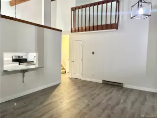 Photo #5: 4104005 Listing