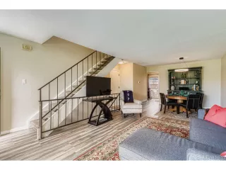 Photo #5: 4104057 Listing 