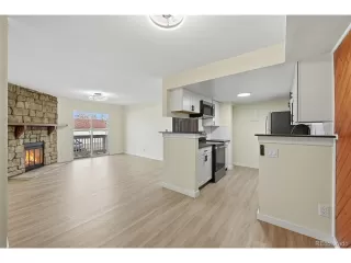 Photo #5: 4107643 Listing 