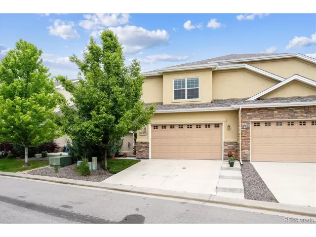 MLS: 4109725 Condo For Sale