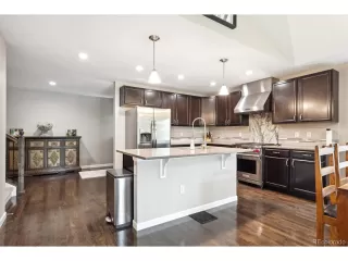 Photo #4: 4109725 Listing