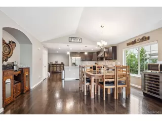 Photo #5: 4109725 Listing