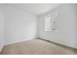 Photo #5: 4110540 Listing