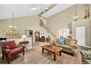 Photo #3: 4111349 Listing