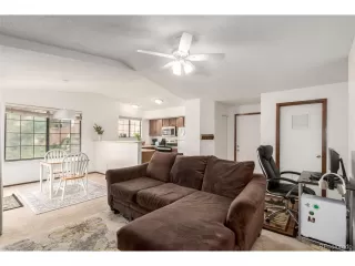 Photo #4: 4112691 Listing
