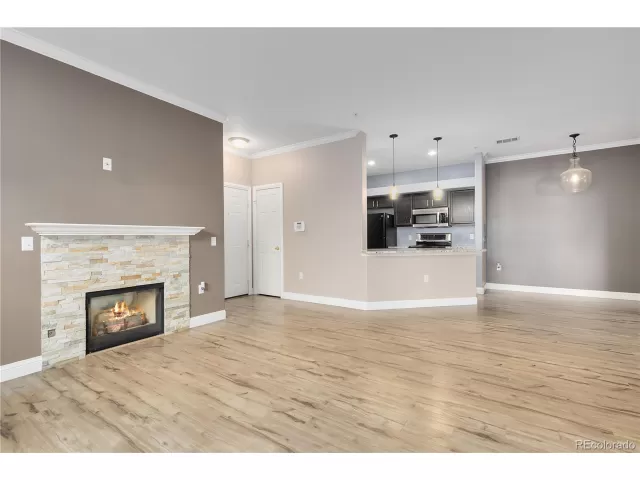 MLS: 4113033 Condo For Sale