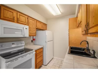 Photo #2: 4113828 Listing