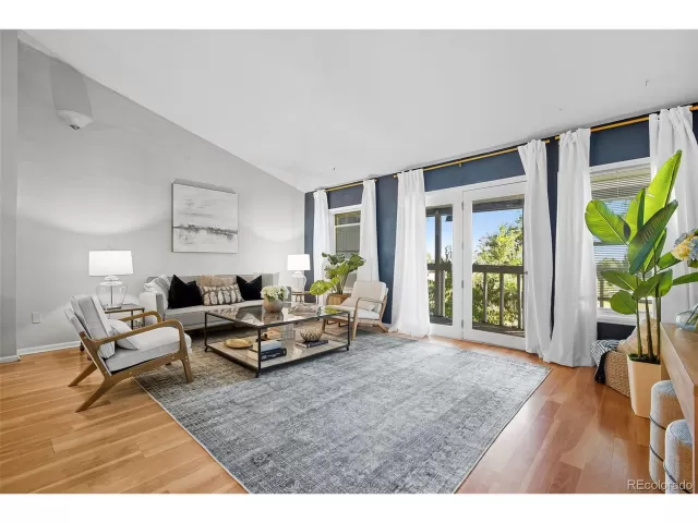 MLS: 4113956 Condo For Sale