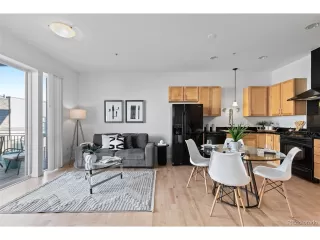 Photo #2: 4115428 Listing