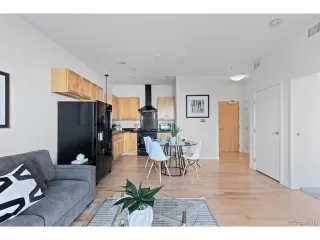 Photo #3: 4115428 Listing