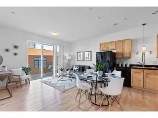 Photo #4: 4115428 Listing