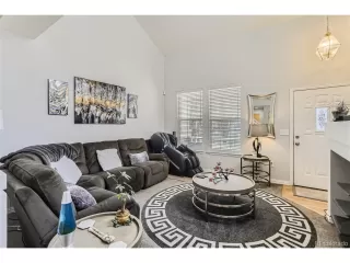 Photo #4: 4116193 Listing