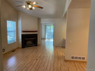 Photo #5: 4121690 Listing