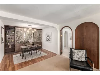 Photo #5: 4126388 Listing