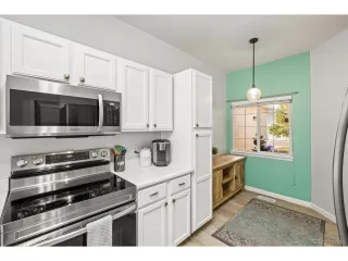 Photo #6: 4132319 Listing