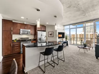 Photo #3: 4132413 Listing 