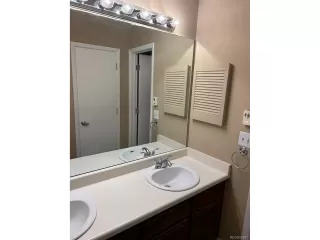 Photo #5: 4133347 Listing