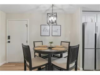 Photo #5: 4133549 Listing