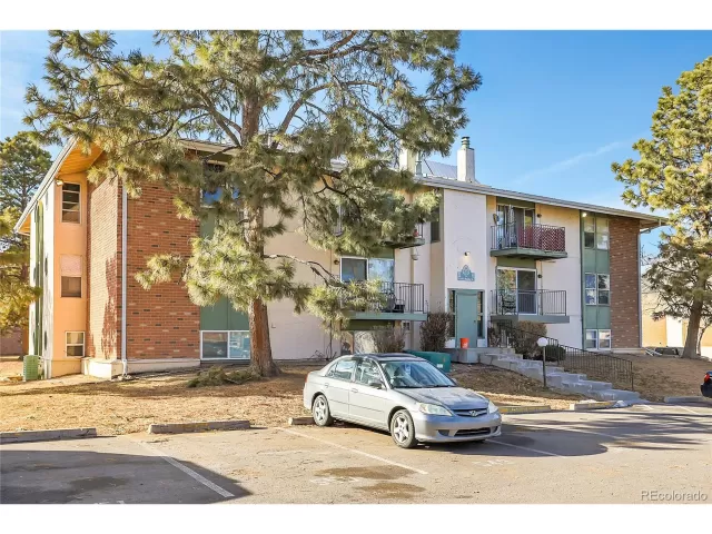 MLS: 4134517 Condo For Sale