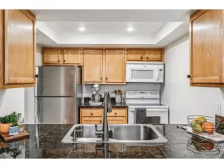 Photo #6: 4134917 Listing