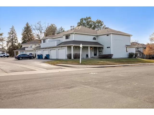 MLS: 4139565 Condo For Sale