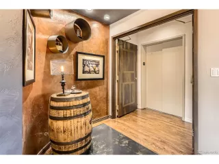 More Details about MLS # 4140617 : 1735 19TH ST 5B DENVER CO 80202