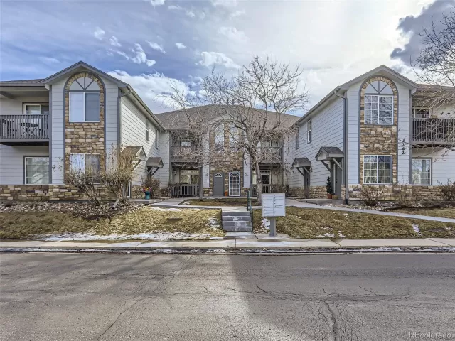 MLS: 4142213 Condo For Sale