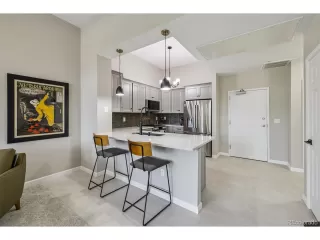 Photo #5: 4147757 Listing
