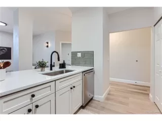 Photo #5: 4148566 Listing