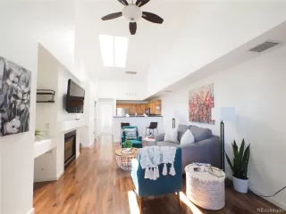 Photo #2: 4151800 Listing 