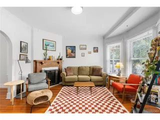 Photo #4: 4153527 Listing