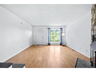 Photo #5: 4157271 Listing