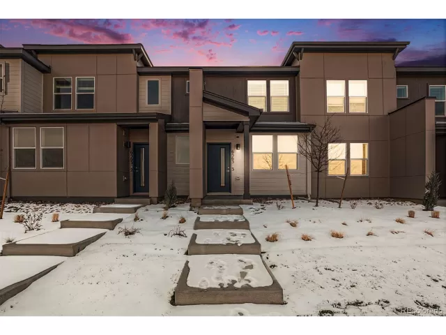 MLS: 4157781 Condo For Sale