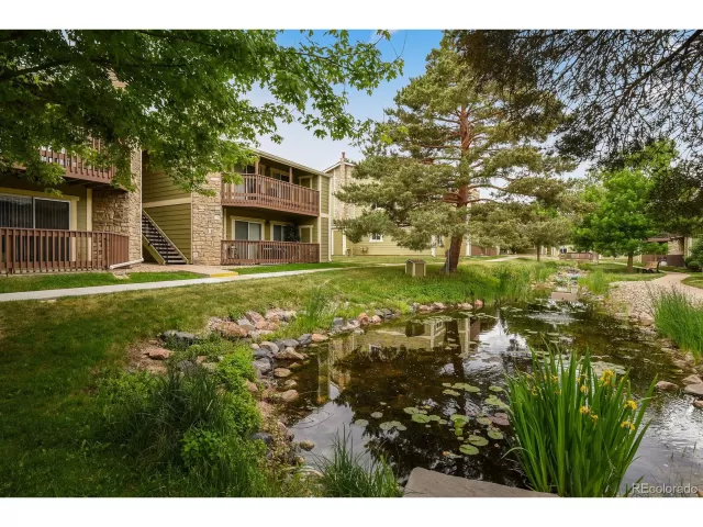 MLS: 4158940 Condo For Sale