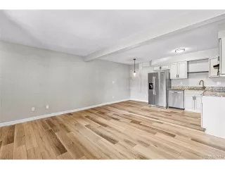 Photo #2: 4159466 Listing 