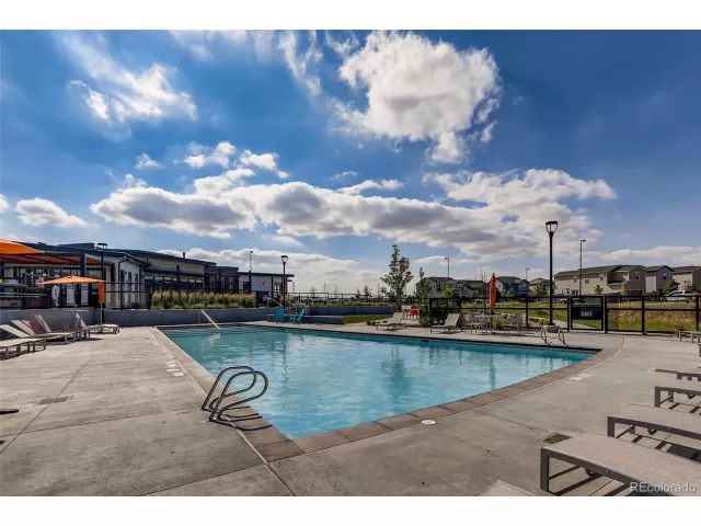 MLS: 4159503 Condo For Sale