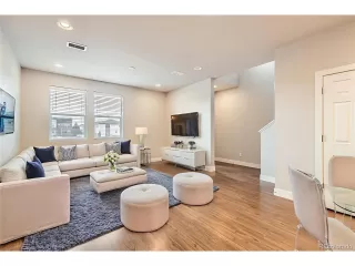 Photo #2: 4159503 Listing