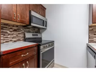 Photo #3: 4161596 Listing 