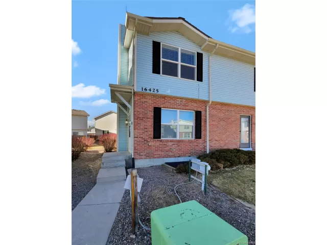 MLS: 4162574 Condo For Sale