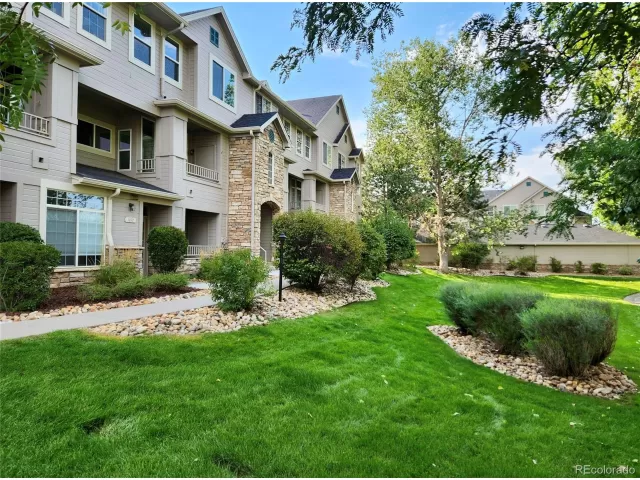 MLS: 4163988 Condo For Sale