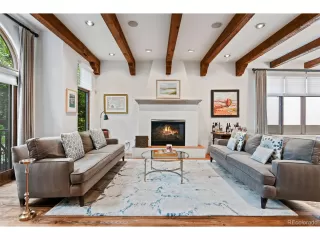 Photo #5: 4165432 Listing