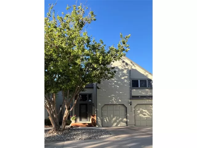 MLS: 4166537 Condo For Sale