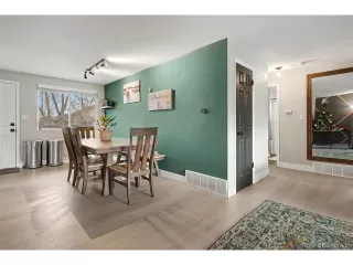 Photo #5: 4167492 Listing