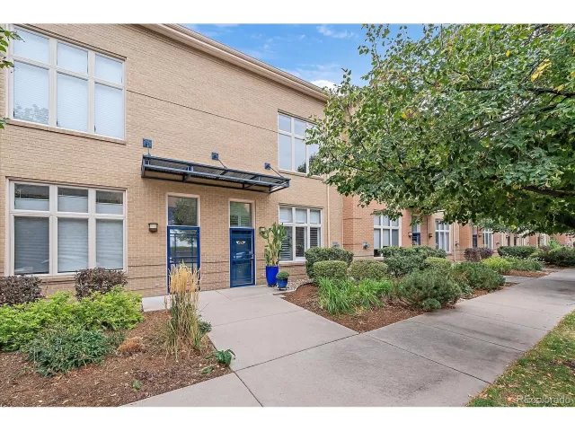 MLS: 4167962 Condo For Sale