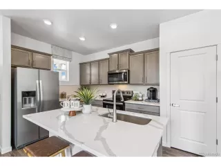 Photo #3: 4168968 Listing