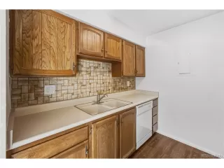 Photo #5: 4169359 Listing 