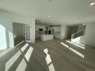 Photo #5: 4169445 Listing