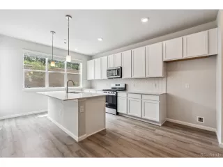 Photo #2: 4171221 Listing