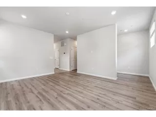 Photo #4: 4171221 Listing