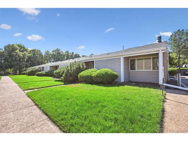 MLS: 4171499 Condo For Sale